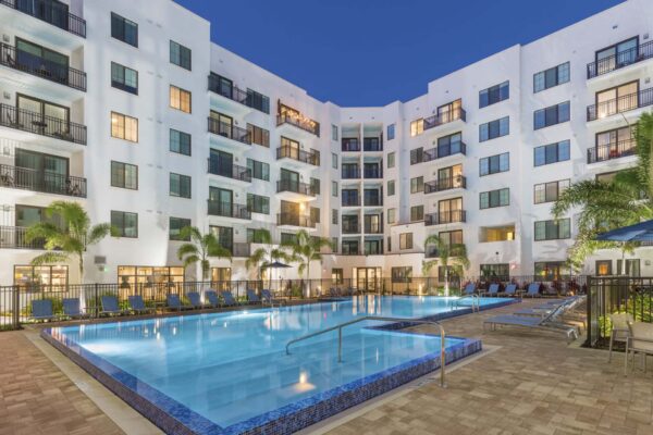500 Ocean apartments pool area.