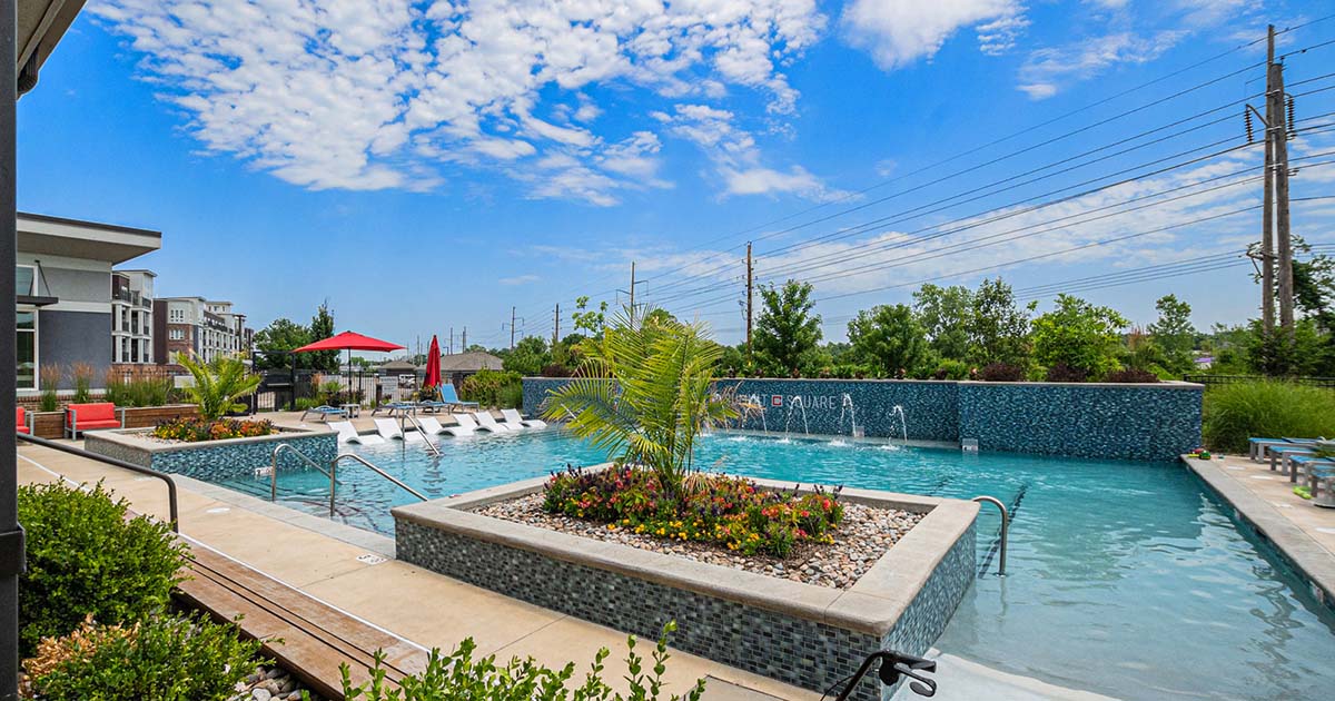 Summit Square | Luxury Apartments For Rent In Lee's Summit, MO